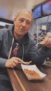AndreasSchieder okay sd essen chewing GIF
