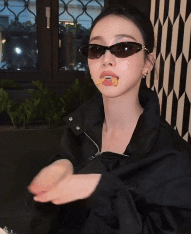 Idol Karina GIF