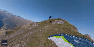Daredevil Duo Enjoy Speed Flying in Austrian Alps