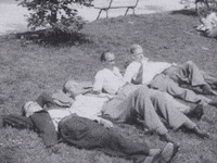 Vintage Sunbathing GIF by Beeld & Geluid