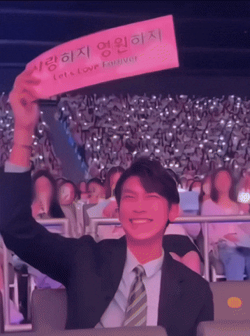 Mewsuppasit Love GIF