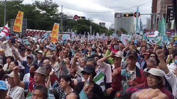 Thousands Rally in Taiwan to Demand Referendum on Independence From China