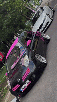 Benyagmur pink car barbie nissan GIF