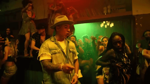luis fonsi GIF