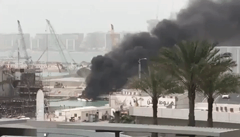 Fire Destroys Yacht at Dubai Marina