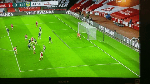 nicklucchesi arsenal leeds nutmeg bellerin GIF