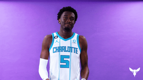 Mark Williams Thumbs Up GIF by Charlotte Hornets