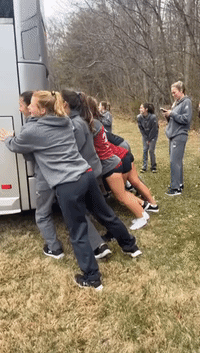 'Girl Power': North Carolina Women's Lacrosse Team Help Push Bus Unstuck in Fairfax