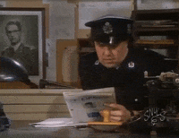 Snuls police doigt les snuls sentir GIF