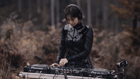 DTF_Mag giphygifmaker GIF