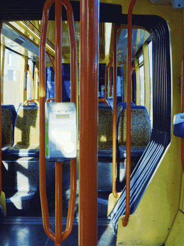 Hand Attention GIF by RATP