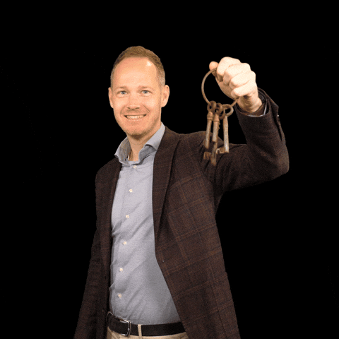 DeKoningWonen giphyupload makelaardij dekoningmakelaars sleutels GIF