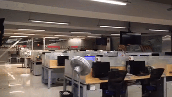 Office Lights Swing as Earthquake Shakes Mexico City