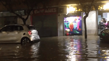 Hail and Heavy Rain Cause Closure of Roads and Metro Stations in Rome