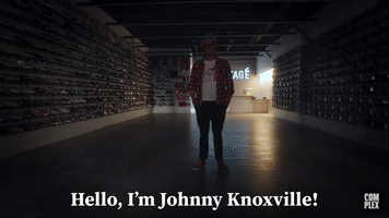 Hello, I'm Johnny Knoxville!