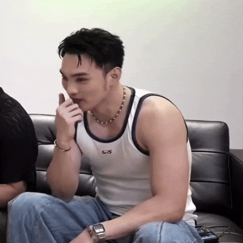 五堅情 GIF