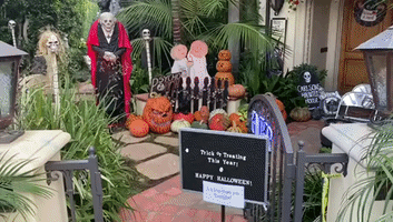 Next-Level Decorations Bring Halloween Buzz to Los Angeles Neighborhood