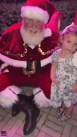Santa's Affirmation of Little Girl's Boundaries Goes Viral
