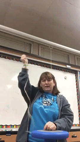 Teacher Demonstrates Surprising Hack On Dry Marker