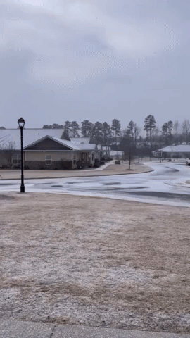 Flurries Dust Alabama as Temperatures Plummet