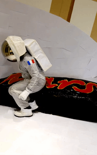 Stop-Motion Artist Voyages to Mars in Creative Vid
