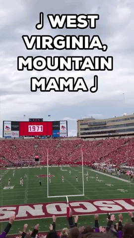 Fans Belt Out 'Country Roads' at Wisconsin Game