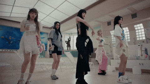 addamakpop giphyupload dance crazy sakura GIF
