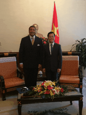 frankrose0 giphygifmaker giphyattribution GIF