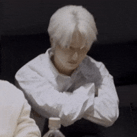 Agreeing Wen Junhui GIF