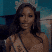 Liza Umusu GIF