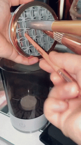 lopidoya giphyupload GIF