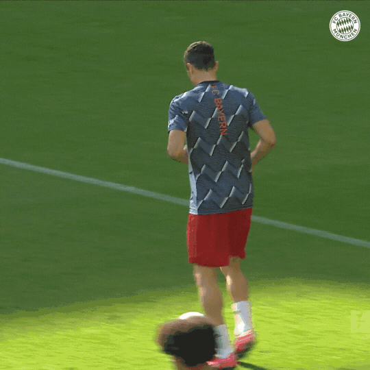 Robert Lewandowski Football GIF by FC Bayern Munich