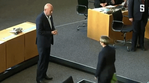 dasaweb giphygifmaker ftp noafd susannehennigwellsow GIF