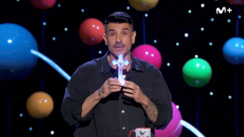 Ilustres Ignorantes Luz GIF by Movistar Plus+