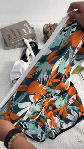 Bikini Top + Short - GIF