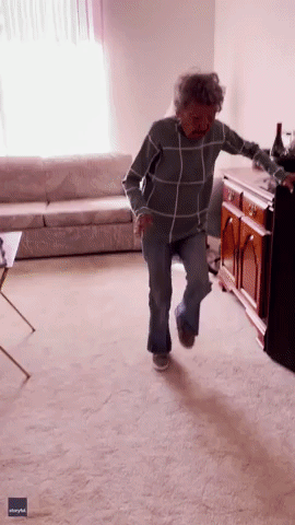 102-Year-Old Woman Gets Active During Great-Grandson’s Virtual Gym Class