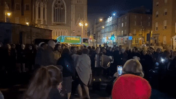 Cast Continue to Perform on Dublin Street After Theater Evacuated