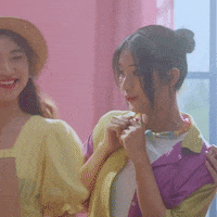 Surprised Idol GIF by Anteraja
