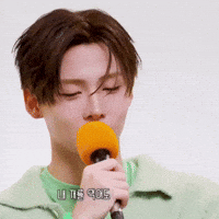 Zhou Anxin GIF