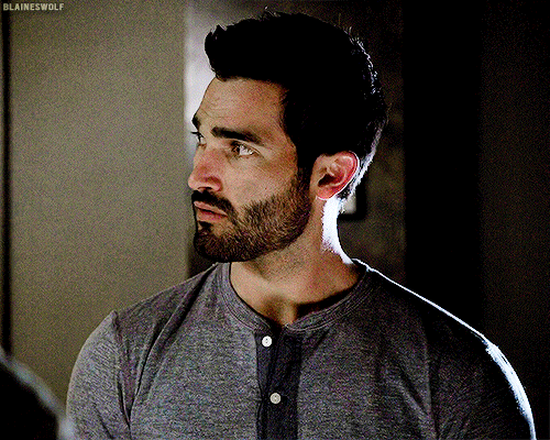 derek hale GIF