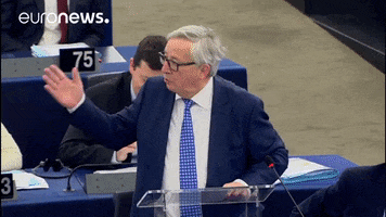 juncker laughing GIF by euronews