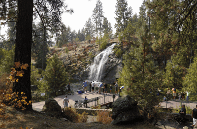 gameznet giphyupload 3d waterfall wiggle 3d GIF