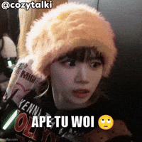 Kim Chaewon GIF