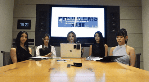 connectio9n giphyupload judging f5ve GIF