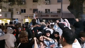 Hundreds Party in Tel Aviv, Violating COVID Restrictions Ahead of Purim Curfew