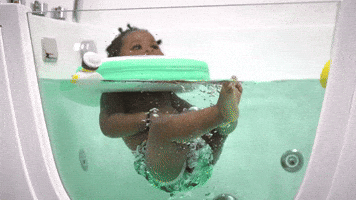 debabyspa baby floating float zwanger GIF