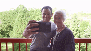 TribuNews familie famille oma mamie GIF