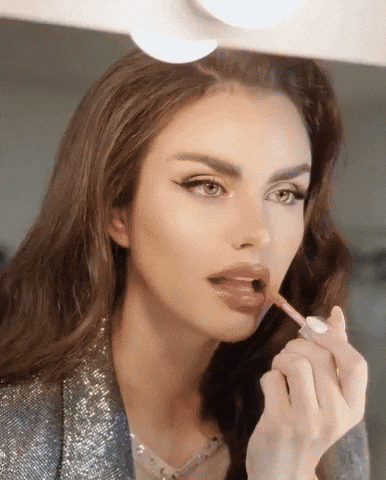 Emilia Dides GIF