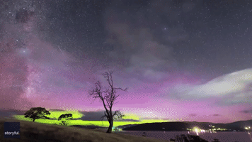 Tasmania Photographer Captures Stunning Aurora Australis Timelapse