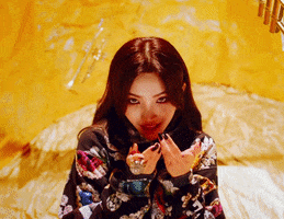 Senorita GIF by (G)I-DLE